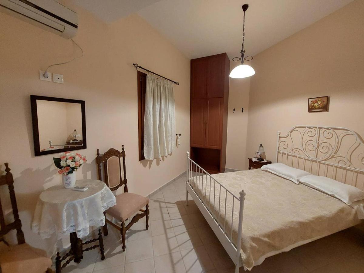Villas El Paradiso Kouroupi エクステリア 写真